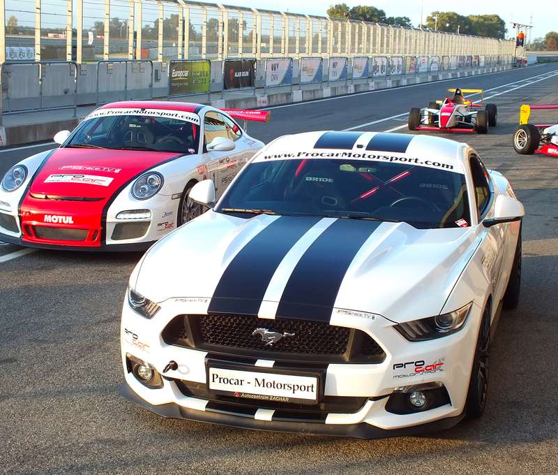 Pilotujte formulu, Porsche alebo Mustang na Slovakia Ringu