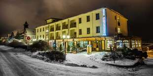 Hotel Smokovec*** leží v centre mesta, pri lanovke na Hrebienok a zastávke TEŽ