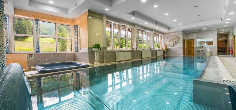 Wellness centrum v hoteli Bránica**** s bazénom, vírivkami a rôznymi saunami