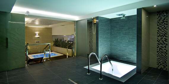 Romantika pod Vysokými Tatrami v nádhernom Kaštieli Lučivná s raňajkami a zľavou na wellness/Vysoké Tatry - Lučivná