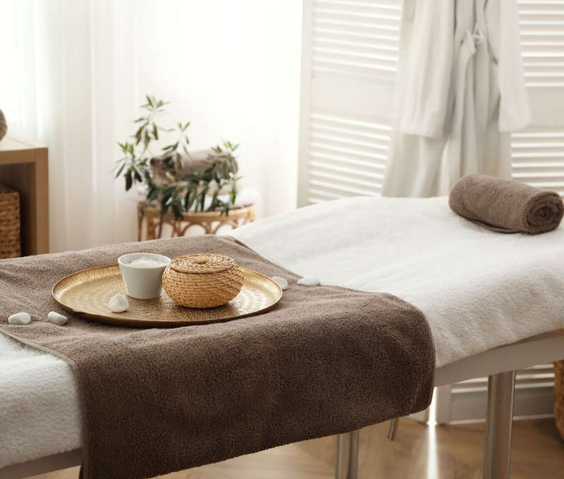 Liečebno-relaxačná alebo Deluxe masáž či darčeková poukážka na všetky druhy masáží 