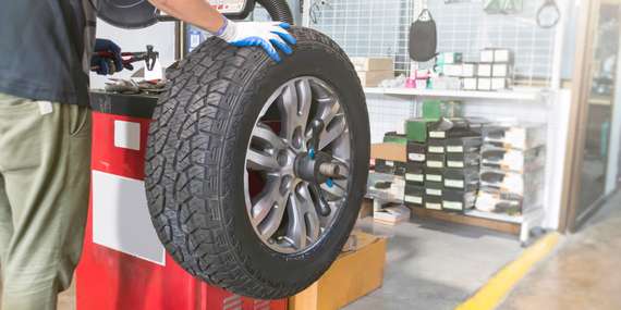 Prezutie a vyváženie pneumatík pre osobné automobily alebo dodávky + kontrola vozidla v Garage Point / Bratislava - Nové Mesto