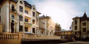 Hotel MOST SLÁVY*** s polpenziou, masážou a procedúrami