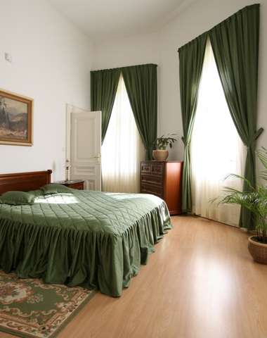 Ubytovanie je možné v manželských a rodinných apartmánoch