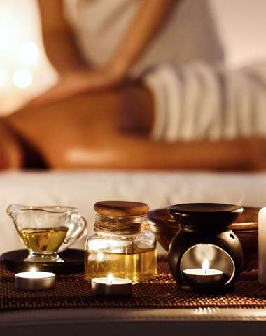 Perfektný relax spojený s masážou a ručne vyrábanými aróma olejmi 