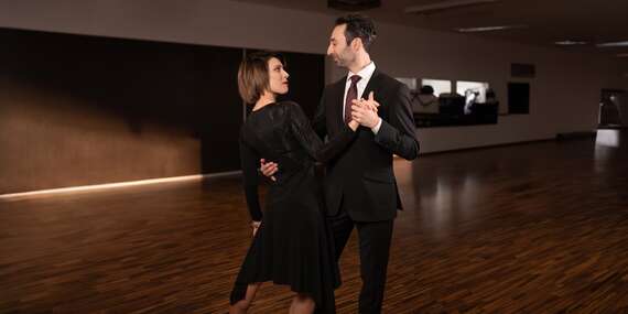 Kurz spoločenských tancov v tanečnej škole DanceArt - waltz, foxtrot, cha-cha, rumba/Bratislava - Vrakuňa