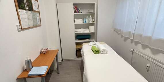 Rôzne druhy masáží chrbta, šije, celotelové aj reflexná masáž chodidiel v salóne Feri/Bratislava - Petržalka