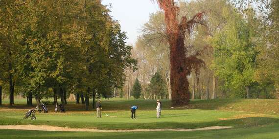 Začnite s golfom – kurz „Štart karta“ s profesionálom v Golfovom areáli Báč/Báč - Golf Club Apex, len 23 km od Bratislavy
