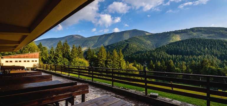 Rodinný hotel Boboty*** ve Vrátné v létě