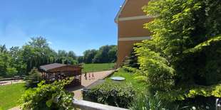 \"Krásna príroda. Miesto plné pokoja a relaxu. Milý personál. Ubytovanie rodinného typu. Odporúčam.\