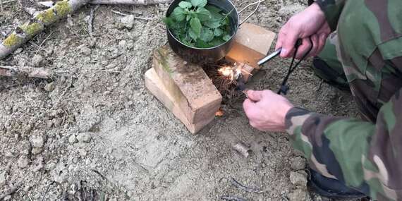 Kurzy prežitia, zlaňovania, zvládania krízových situácií a prvej pomoci vo Výcvikovom centre prežitia v Zohore/Záhorie - Zohor