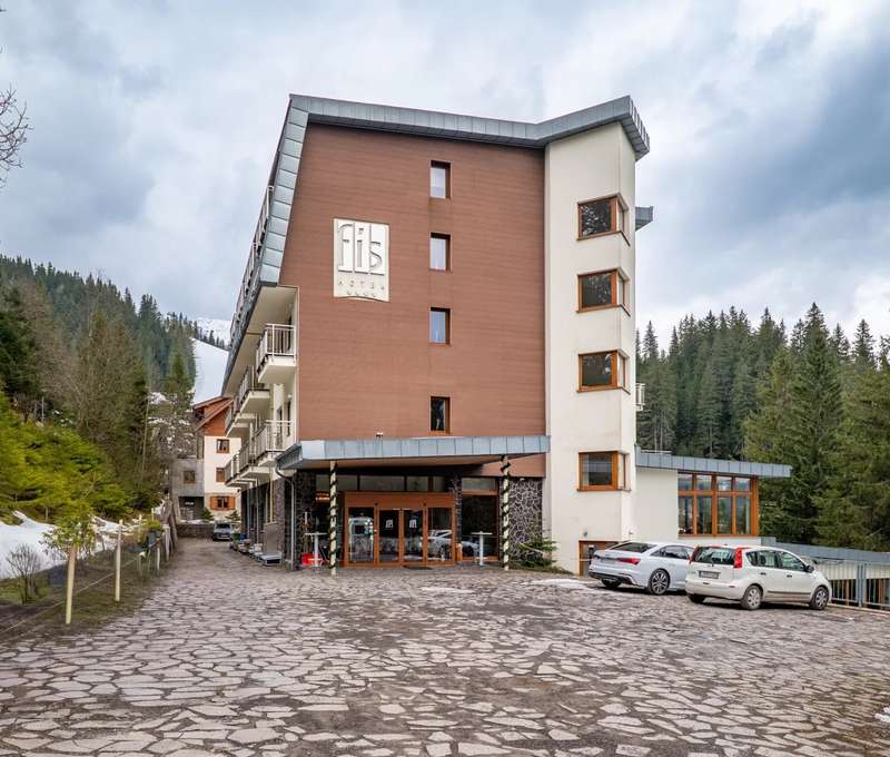 Najvyššie položený hotel v stredisku Jasná, v nadmorskej výške 1 220 m n. m.