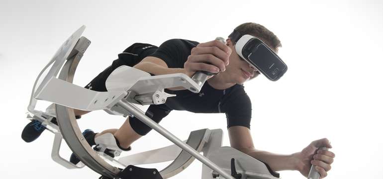 Při hře v systému Icaros můžete létat ve virtuálních světech, a přitom trénovat koncentraci a posíli