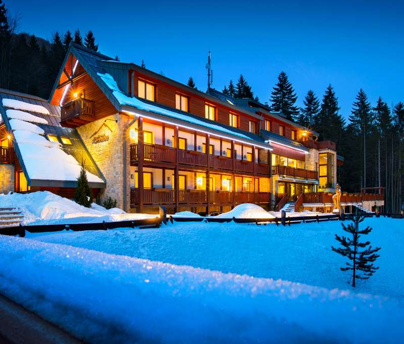 Rodinný hotel Rozsutec*** se nachází v překrásném prostředí Národního parku Malá Fatra