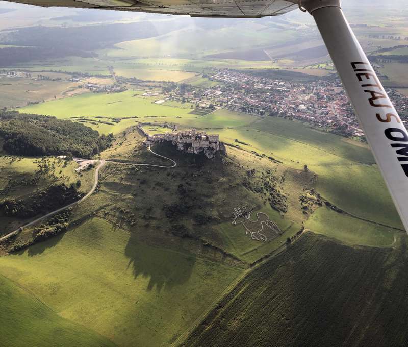 Zážitkový alebo adrenalínový akrobatický let pre až 3 osoby