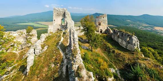Zážitkový let s možnosťou pilotovania na skúšku/Levice - Letisko Tekovský hrádok