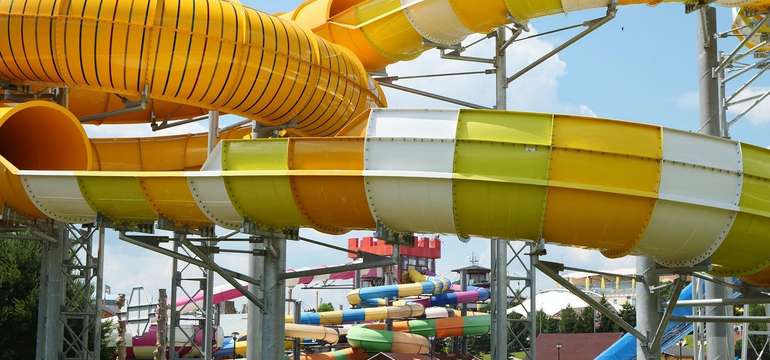 Obľúbený aquapark Tatralandia sa nachádza len 100 m od chatiek