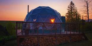 Glamping Liptov - zážitkové ubytovanie s výhľadmi na Kriváň priamo z postele