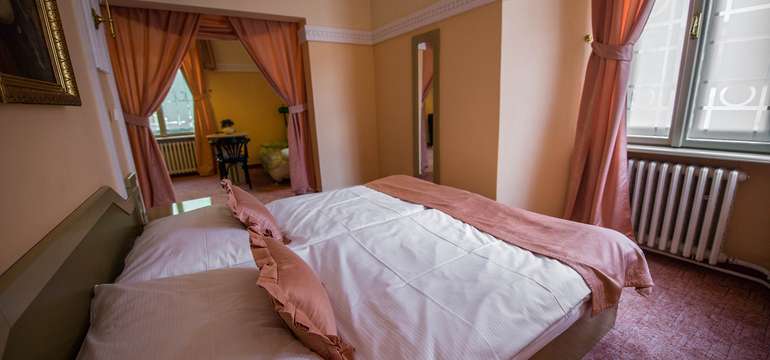 Za príplatok sa môžete ubytovať aj v izbách De Luxe alebo v apartmáne