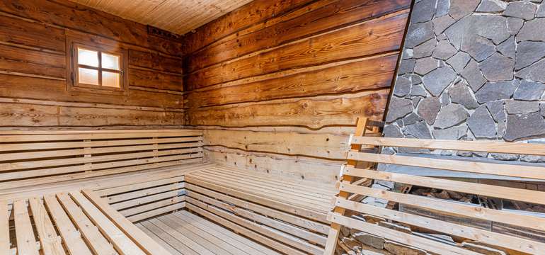 Neomezený vstup do wellness centra se saunami a vířivkou