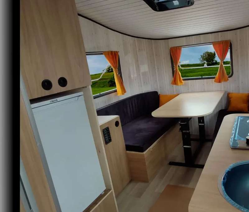Karavan Medusa 375 - interiér