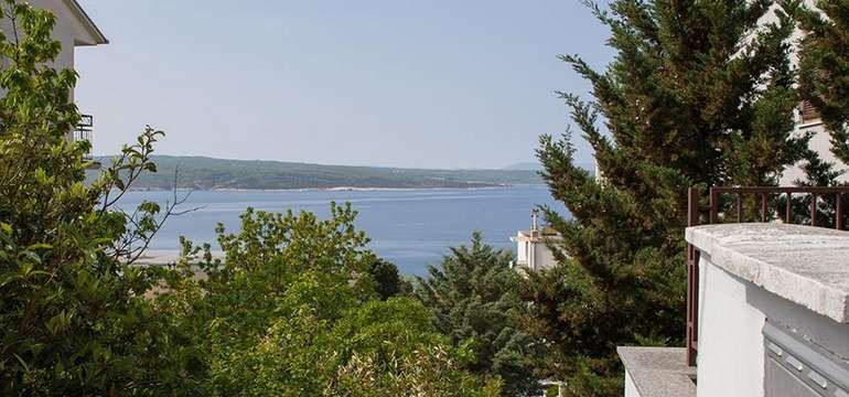 Hotel Villa Aurora*** v Crikvenici leží len 5 minút chôdze od hlavnej pláže