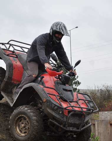 Naučíte se jak v terénu dostat stroj pod kontrolu