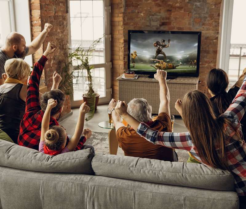 UPC Slovensko - zľava 2 € z mesačného poplatku na celé 2 roky pre službu TV a Internet