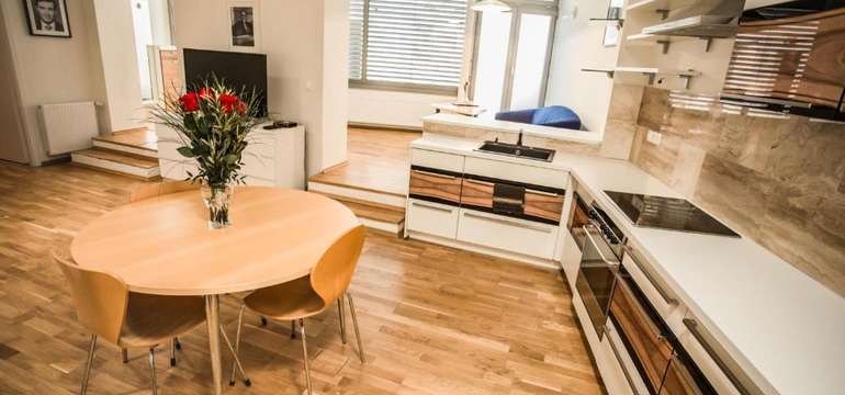 Štýlový Film Hotel v centre Bratislavy s raňajkami