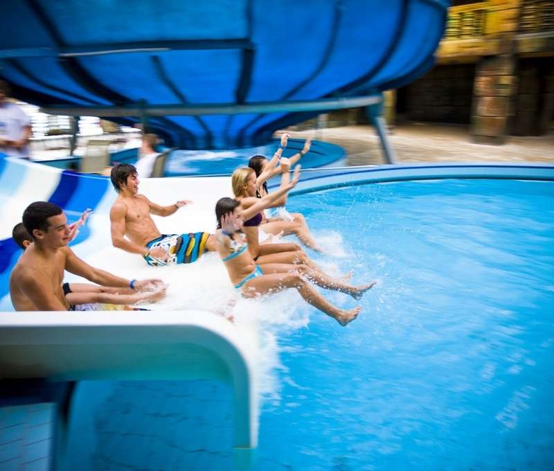 Aquapark Aquaworld je jeden z najväčších krytých vodných parkov v Európe