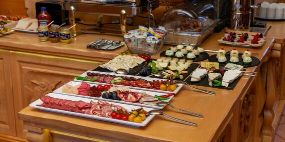 Penzion Viktória*** v srdci Belianských Tater s polopenzí, neomezeným wellness a novým relaxačním bazénem/Slovensko - Ždiar - Belianske Tatry