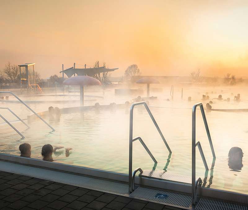 Nový vonkajší bazén s teplotou vody 37°C