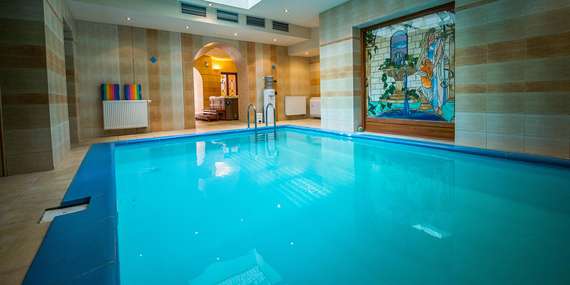 Relaxační pobyt s masáží, neomezeným koupáním, saunováním a polopenzí v hotelu MOST SLÁVY***/Slovensko - Trenčianske Teplice