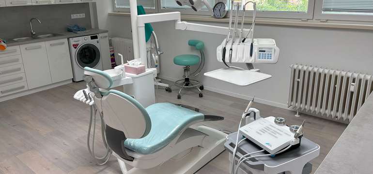 Dentálna hygiena a profesionálne bielenie na klinike Dentmedik
