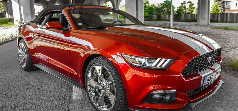 Nezabudnuteľná jazda na prenajatom Mustangu Cabrio