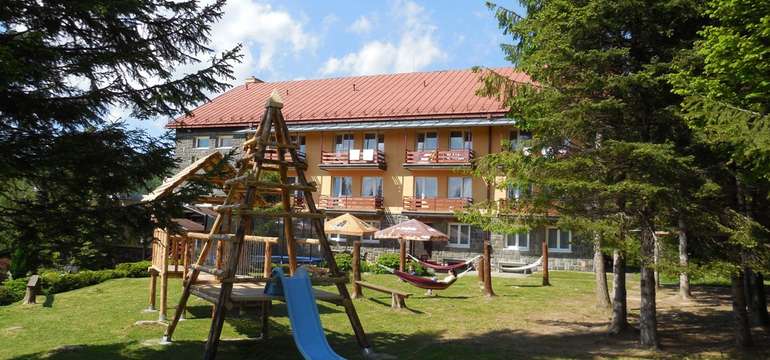 K hotelu Hydro Krpáčovo v Nízkych Tatrách patrí aj veľký areál pre deti