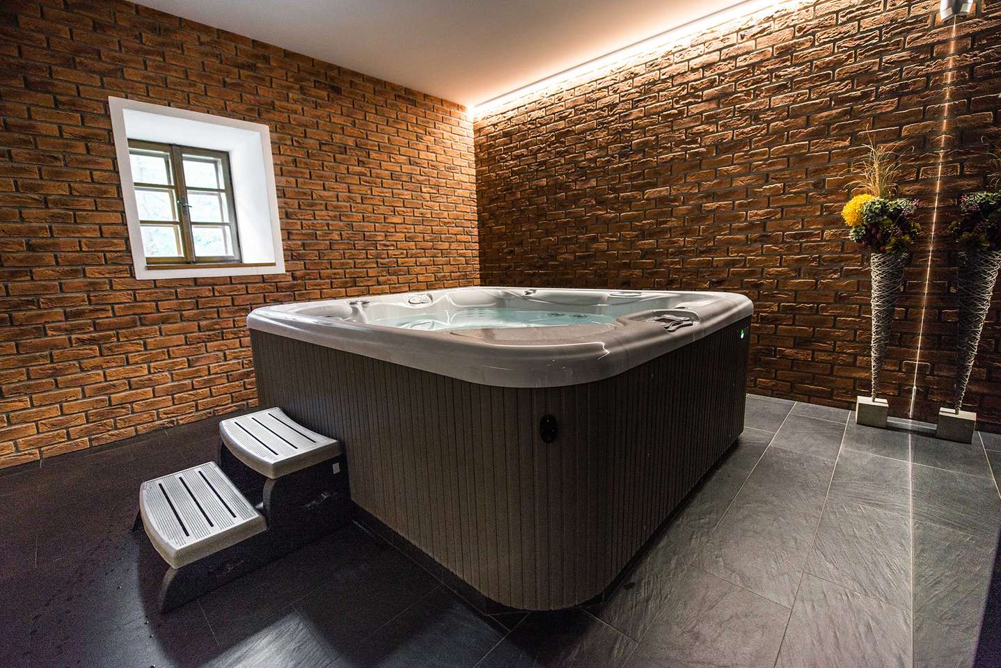 Darčekové poukážky na ubytovanie a služby v penzióne Banský dom*** v krásnych Štiavnickým vrchoch