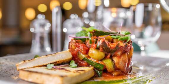 Romantická 3-chodová večera a wellness v Hoteli Panorama**** v centre Trenčianskych Teplíc/Trenčianske Teplice