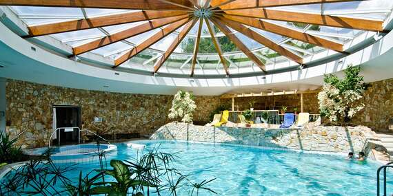 Relax v hoteli Flóra*** v Dudinciach s neobmedzeným kúpaním, masážou a možnosťou plnej penzie - pobyty až do februára 2023/Dudince