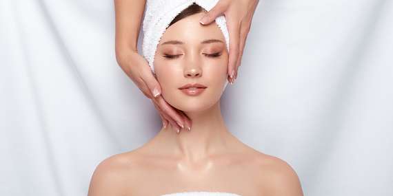 Omladzujúca mezoterapia - microneedling s chemickým peelingom + navyše úprava a farbenie obočia/Bratislava - Krasňany