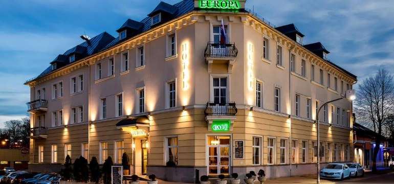 Hotel Europa**** má výbornú polohu len pár krokov od centra mesta Poprad