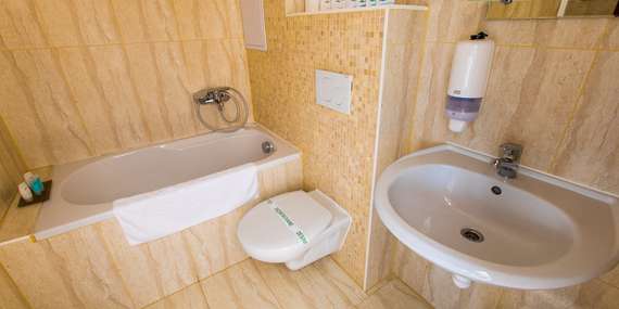 Dokonalý wellness pobyt v hotelu Sun**** na břehu Slunečních jezer s polopenzí/Slovensko - Slnečné jazerá - Senec