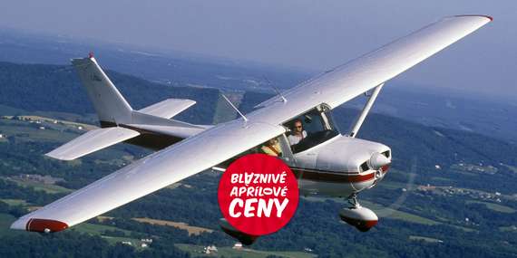 EXTRA CENA: Svet je krajší zhora – lietanie pre 1 až 3 osoby s možnosťou pilotovania bez obmedzení/Senica, Trnava, Dubová pri Modre