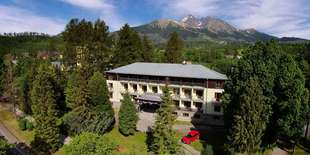 APLEND Hotel Lujza Major*** v Tatranskej Lomnici s raňajkami a wellness