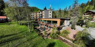 Hotel Hrabovo s raňajkami - pár metrov od lanovky na Malinô Brdo