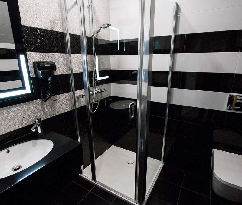 Všechny pokoje penzionu NOVOBILSKI*** mají vlastní koupelnu s WC a balkon