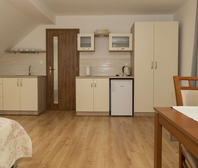 Spojením izby Štandard a Bieleho apartmánu vznikne Rodinný apartmán