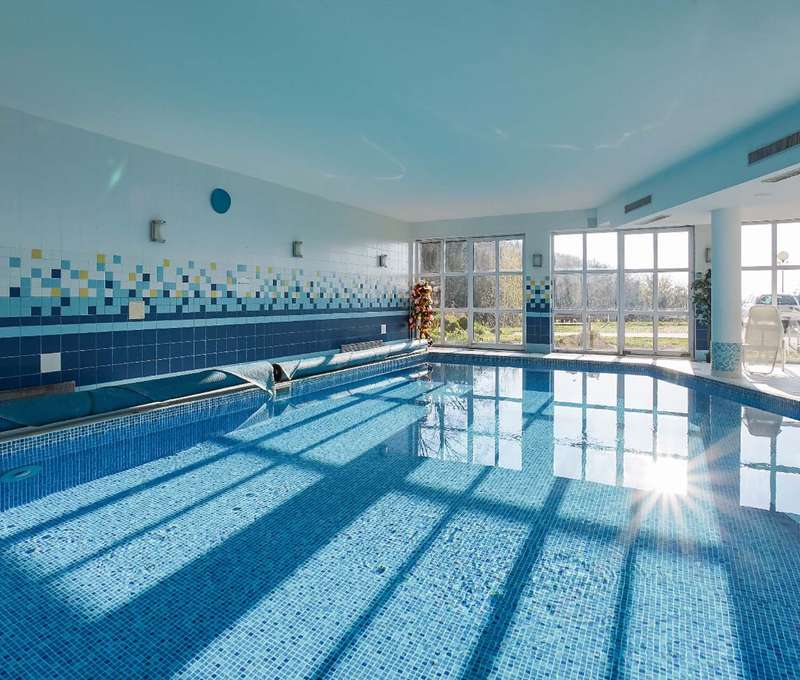 Neobmedzený vstup do wellness – bazén, fínska sauna, infra sauna