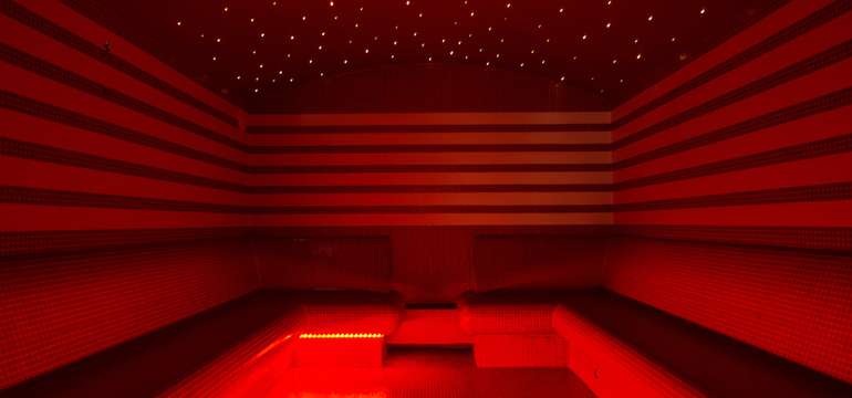 V saunovém světě vás čekají římské lázně, finská sauna, bylinková sauna, odpočívárna a ochlazovna
