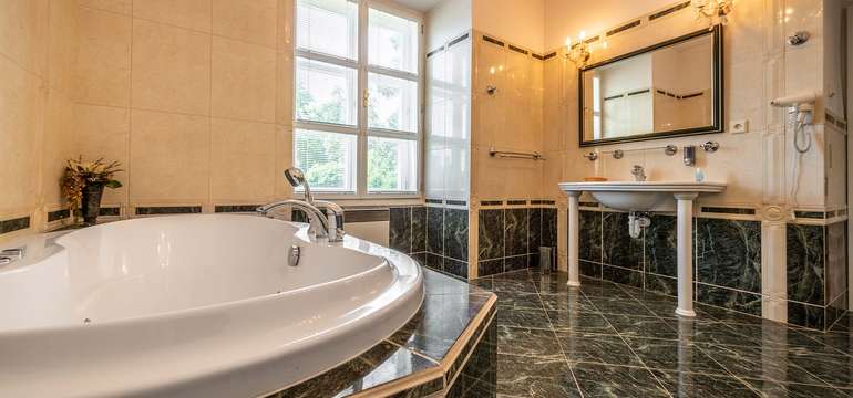 Apartmány majú kúpeľňu s vaňou
